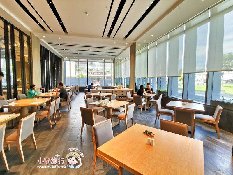 地景澤行館一樓丰潮餐廳戶外綠意景致