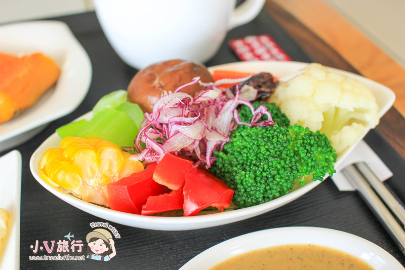 台東有機蔬食早餐-幸福旅行舍在地小農蔬菜盤