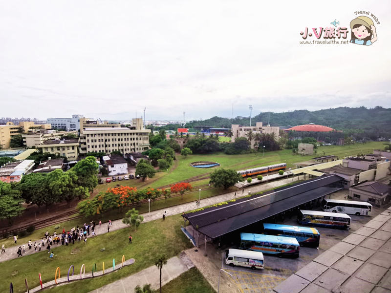 旅人驛站鐵花文創二館客房的台東轉運站景觀
