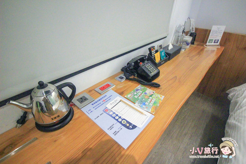 旅人驛站鐵花館客房專屬馬克杯與特色備品